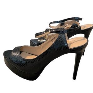 Thalia Sodi black open toe heels with ankle straps. Size 9